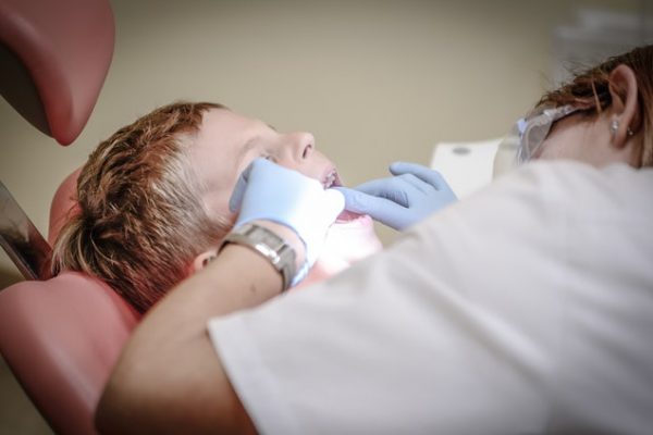 pexels52527-儿童齿科保险